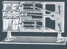 Modelo didáctico de distribuição de vapor segundo Woolf (Modelo J. Schröder nº 704) Modelo didáctico de distribuição de vapor segundo Woolf (Modelo J. Schröder nº 704)